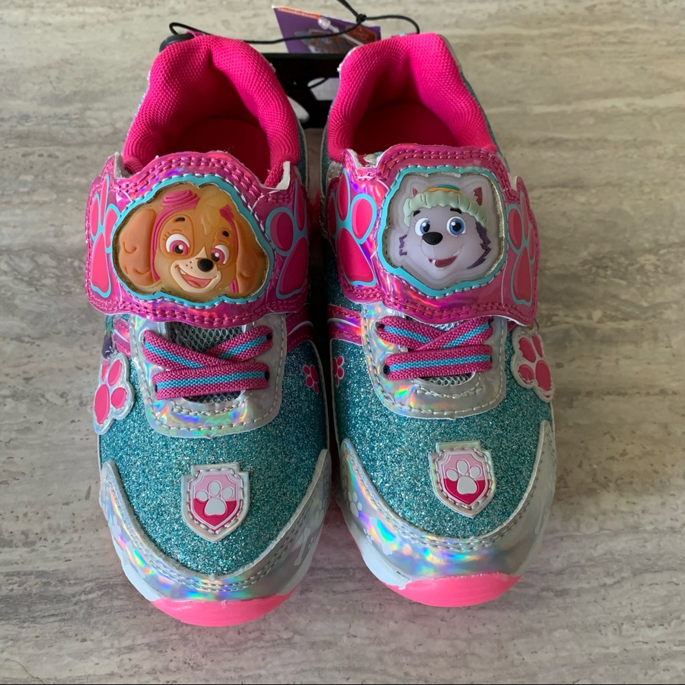 Paw patrol girls size 11 shoes NWT light up